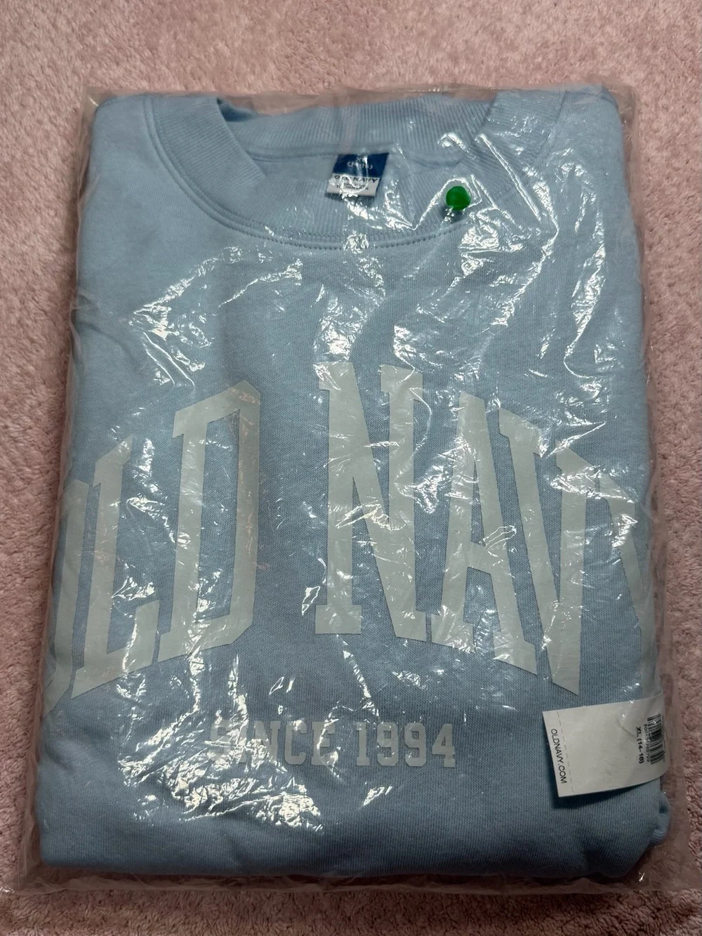 Old Navy Light Blue Graphic Logo Crewneck Sweatshirt Boys XL (14-16)